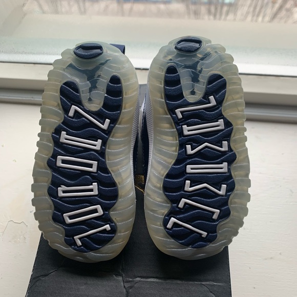 Jordan 11 Retro BT university blue - Picture 3 of 3